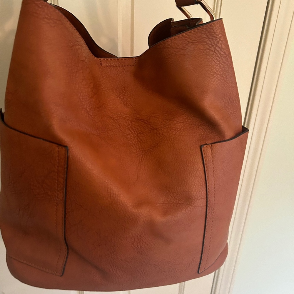 Large leather shoulder bag